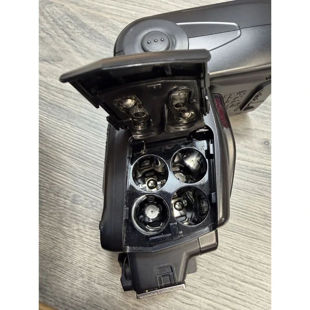 Nikon SB-700 Speedlight Camera Flash AF Photography Accessories W/ Case Tested